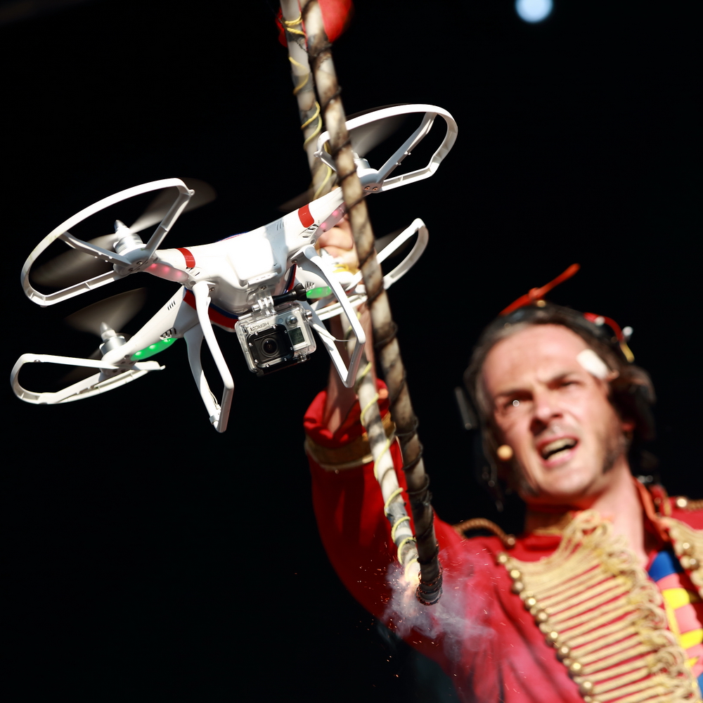 Superbuffo mit Drohne und GoPro am Seil